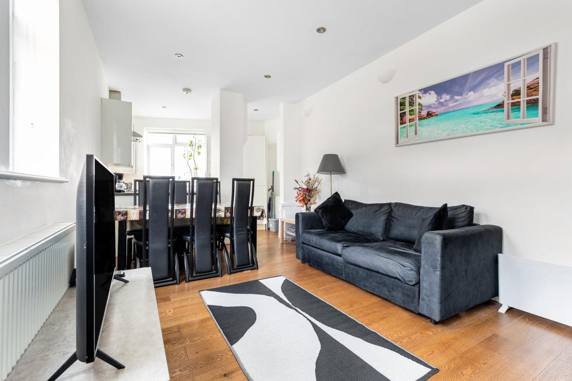 Zone 2 Spacious Two-bedroom With Parking Apartamento Londres